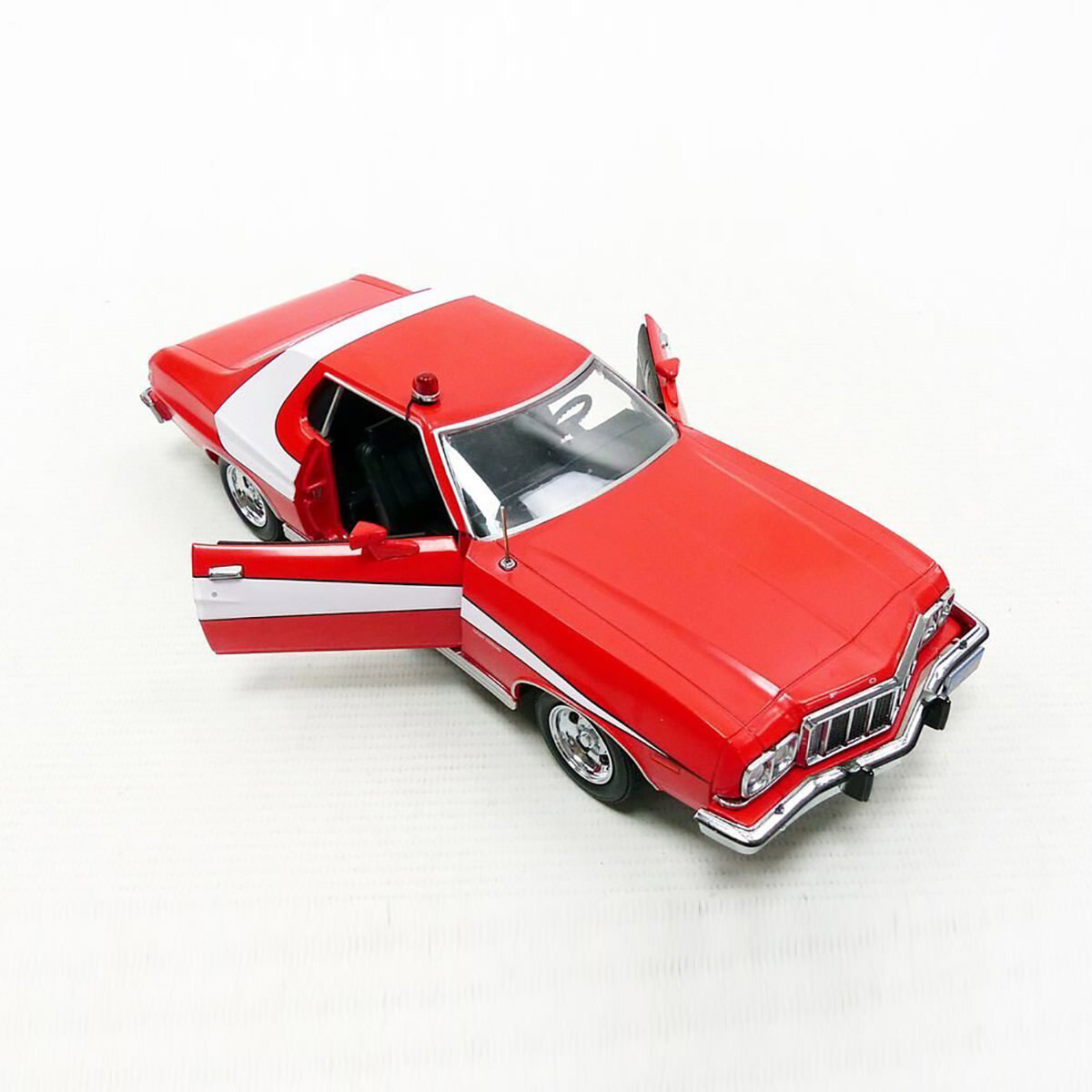 Starsky & Hutch - Greenlight Hollywood - 1:24 scale 1976 Ford Gran Torino  (diecast)