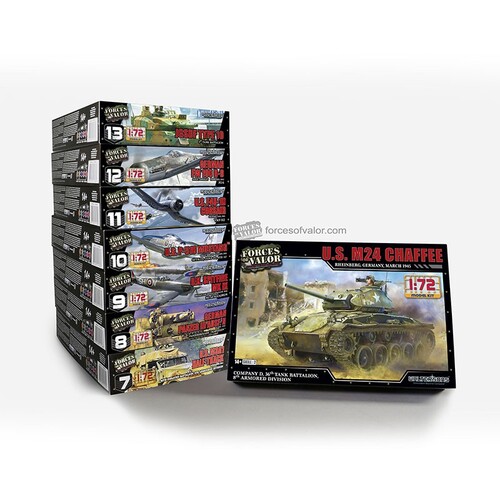 Forces of Valor - U.S. M24 Chaffee 1:72 Model Kit 873014A
