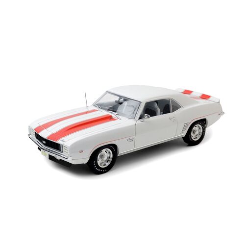 1969 CHEVY CAMARO Z10 PACE CAR COUPE 1/18 scale DIECAST CAR GREENLIGHT HWY18026