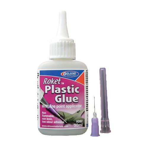Deluxe Materials AD62 Roket Plastic Glue with fine point applicater
