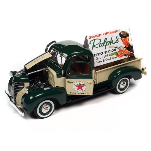 1:24 Scale 1941 Plymouth Pick-Up Truck Diecast Model CP7813 texaco
