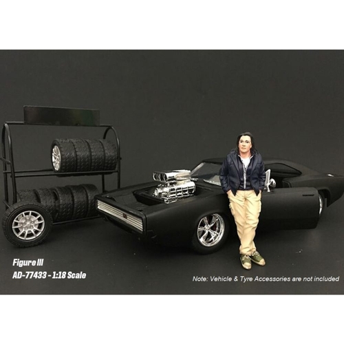 AD77433 1:18 #III Street Racing Crew Figure Accessory diorama
