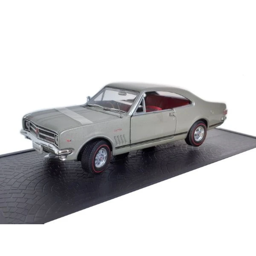 Oz Legends - HK Monaro GTS 327 Silver Mink Diecast Metal 1:32 Scale