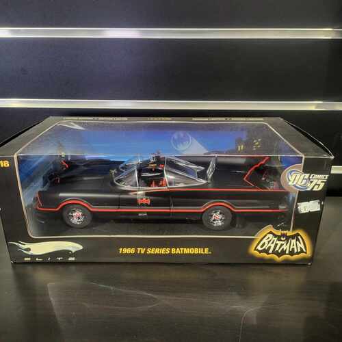 Batman 1:18 Hot Wheels Elite 1966 TV series Batmobile 1510 /5000 (T3532)