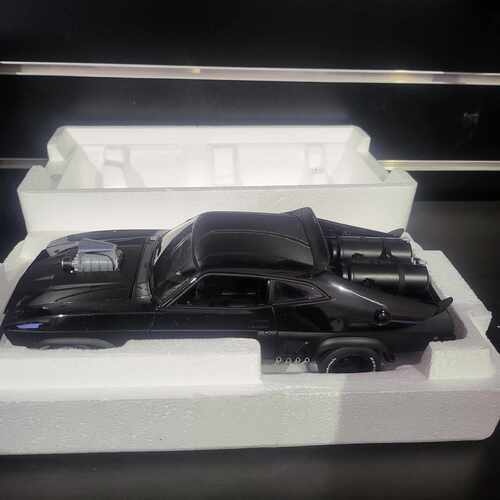 AUTOart Mad Max 2 The Road Warrior Signature Interceptor Upgraded Ver. 1/18 Box no 331