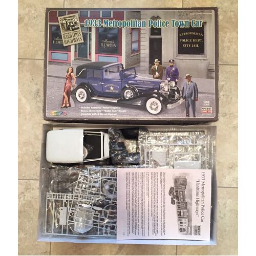 1933 Metropolitan Police Town Car (1/16) minicraft model kit