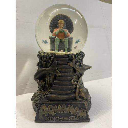 Aquaman King of the Seas Cold Cast Porcelain Water Globe 279/2000 DC Direct Snow