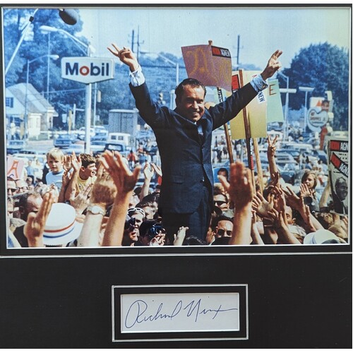 Richard Nixon Photograph with Signed Autograph card Framed Authenticated
