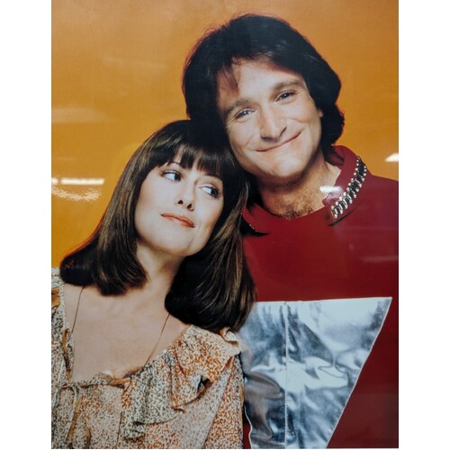 Mork and Mindy 1978 Robin Williams & Pam Dawber Signed Autograph Cards Framed