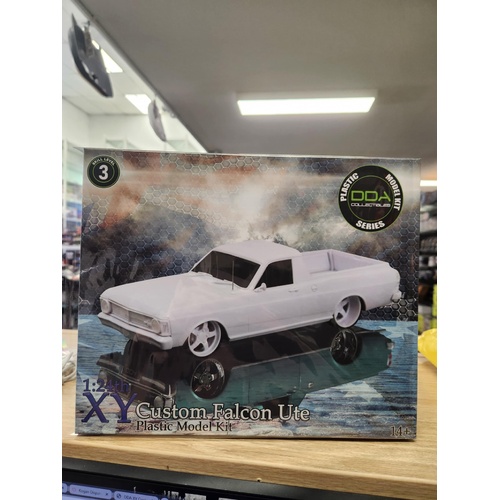 1/24th  1:24 platic kit xy ford ute slammed 351 engine w/standard bonnet dda246k