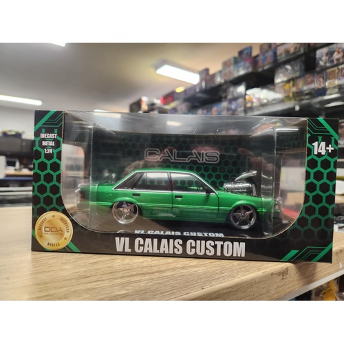 1:24 Holden VL Calais Supercharged Green | DDA703 die cast