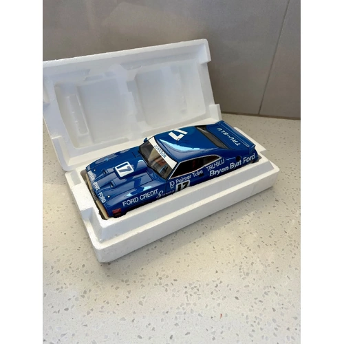 1/18 Autoart 1979 DICK JOHNSON LAKESIDE #17 DJR FORD FALCON XC COUPE SIGNED COA