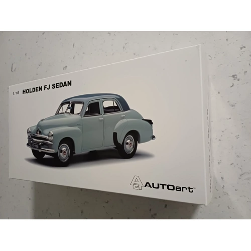 1:18 Autoart Holden FJ Sedan Bluebird Blue/skipper Blue #72493