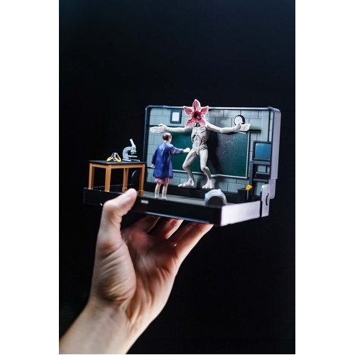 Console Heroes: Stranger Things VHS Diorama: Eleven vs. Demogorgon