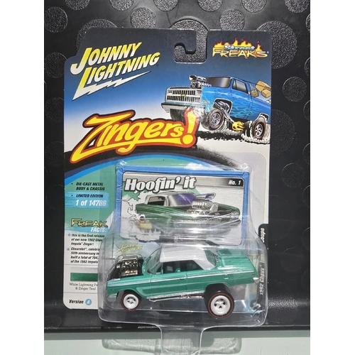 Johnny Lightning Zingers 1962 Chevy Impala Coupe Street Freaks White Teal