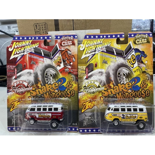 Johnny Lightning House of Cars Volkswagen Zinger Bus Snake And Mongoose Set of 2