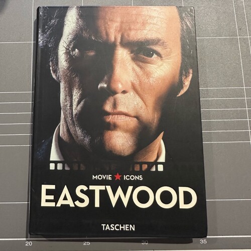 Movie Icons : Clint Eastwood - By Paul Duncan, Douglas Keesey (Paperback Book)
