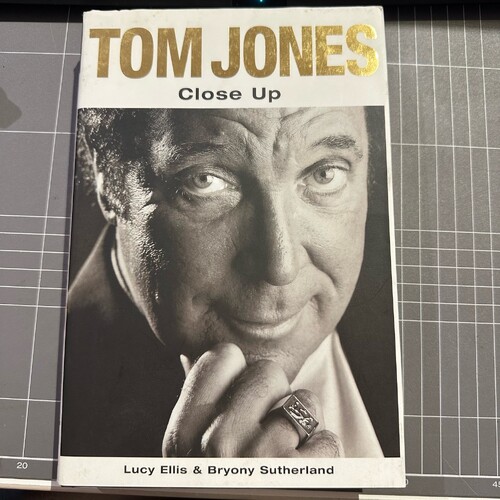 Tom Jones: Close Up By Lucy Ellis & Bryony Sutherland (HARDCOVER)
