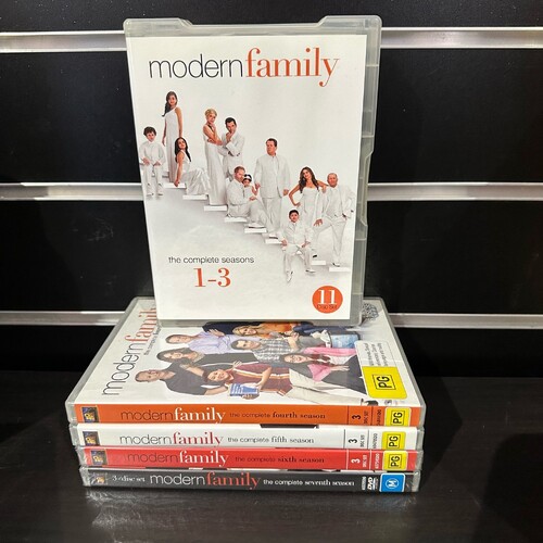 MODERN FAMILY DVD'S SEASONS 1-7 Region 4