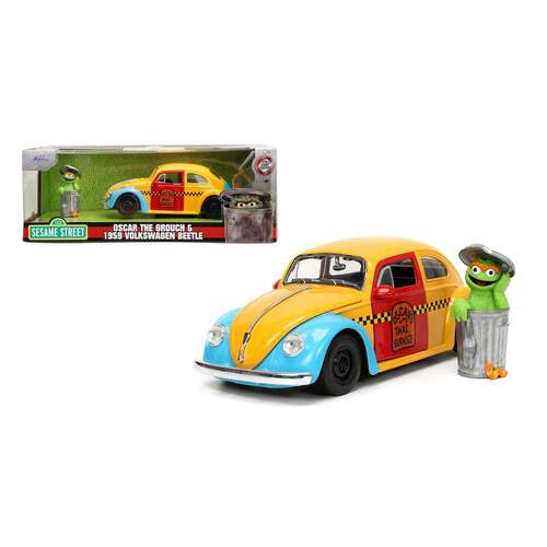 Sesame Street - Oscar the Grouch & 1959 Volkswagon Beetle Hollywood Rides 1/24th Scale Die-Cast Vehicle Replica