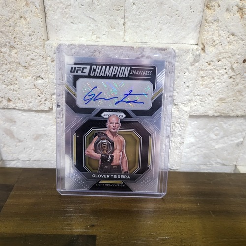 2023 Prizm UFC Glover Teixeira Champion Signatures Silver Prizm Auto No. CS-GTX