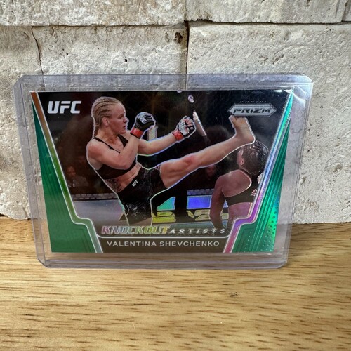 2021 Panini Prizm UFC Knockout Artists Green Prizm Valentina Shevchenko #23