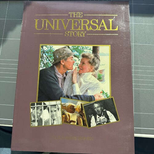 The Universal Story by Clive Hirschhorn. (Softcover Book)