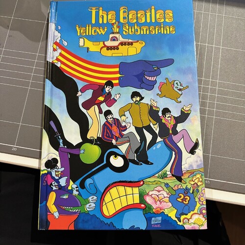 The Beatles - Yellow Submarine by Bill Morrison (English) Hardcover Book